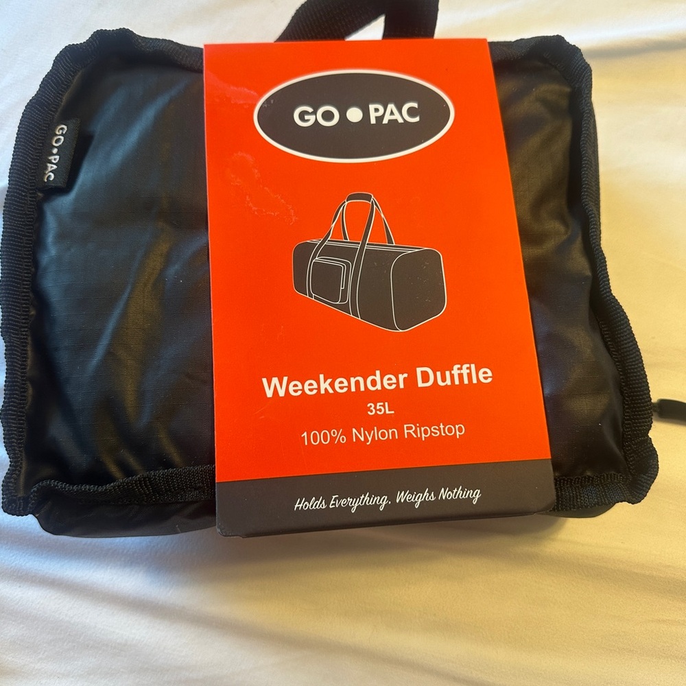 GO PAC Black Weekender Duffle Bag (Black Ice)